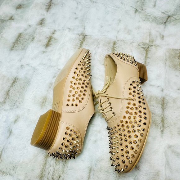 Cape Robbin Gold Spikey Dress Shoe - Picture 5 of 7